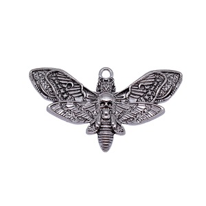Colgante de Plomo de Aleación Plateada Antigua con Diseño de Mariposa de la Muerte y Alas, 53x31mm, para Regalo de Lector de Tarot Gótico - Product Image 4