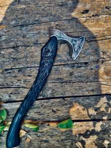 Cabeza de Hacha Vikinga SCL, Diseño Auténtico de Tomahawk, Hecha a Mano, Acero al Carbono, Mango de Madera de Palisandro, para Reenactaciones Históricas - Product Image 3