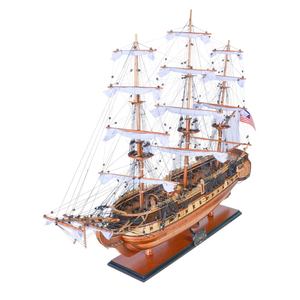 T012 - Maquette de bateau en bois USS Constitution, coque peinte avec incrustations, avec support de présentation, décoration nautique artisanale pour la maison, 95Lx29Wx77H cm - Product Image 2