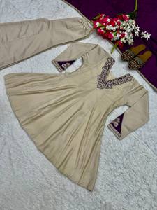 เปิดตัวชุดแต่งกายสำหรับปาร์ตี้ดีไซน์ใหม่สุดสวย sharara plazzo และ Dupatta สไตล์แฟนซีใหม่ - Product Image 6