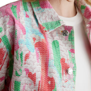 Chaqueta Corta de Mezclilla para Mujer, Estilo Utilitario, Lavada, Elegante, con Spandex/Algodón, para Trabajo, con Bolsillos, Fabricación OEM/ODM, Primavera/Verano - Product Image 3