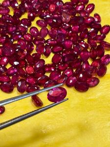 Pierres précieuses synthétiques en rubis rouge ovales de Glassfield, certifiées pour la fabrication de bijoux, 4x6 mm - Product Image 4