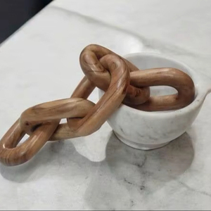 Artisanat en résine fait main, chaîne à maillons pour décoration murale et décorations intérieures par Glowin Fashion - Product Image 1