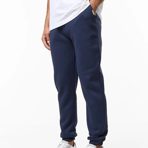 Conjunto Deportivo Personalizado para Hombre con Capucha, Sudadera de Algodón y Felpa, Ropa Deportiva Urbana, Corte Regular con Bolsillos Laterales - Product Image 4