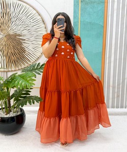 Vestido Moderno de Algodón de Una Pieza, Largo hasta el Suelo (54 Pulgadas), Vestido Étnico para Mujer, para Bodas y Fiestas, 85309 DHANLAXMI-DS28 - Product Image 1