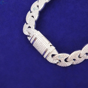Pulsera de eslabones cubanos con diamantes cultivados en laboratorio, estilo rapero, para él. - Product Image 4