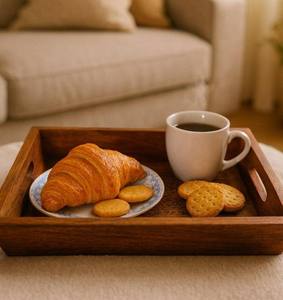 Plateau en bois d'acacia massif fait main, plateau de service pour le petit-déjeuner, table basse et ottoman, accessoire de cuisine durable et décoration intérieure - Product Image 5