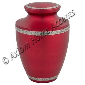 Urne funéraire en laiton fabriquée à la main avec des détails exquis et une finition intemporelle pour chérir les souvenirs par Axiom Home Accents - Product Image 5