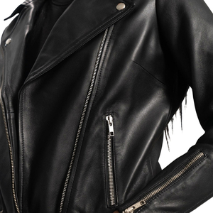 Chaqueta de Motociclista de Cuero Negra para Mujer, con Cierre Asimétrico, Cuello Camisero - Product Image 6