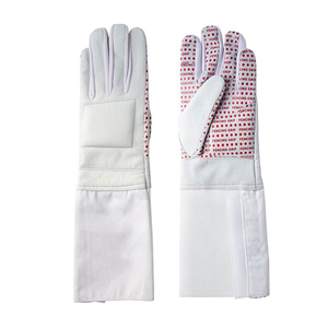 Guantes de Esgrima Personalizados con Agarre Protector en la Palma, Puño Flexible, Servicio OEM de Marca Privada, Producción al por Mayor para Minoristas Deportivos - Product Image 1