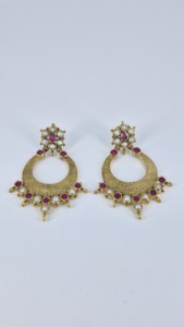 Pendientes Chandbali chapados en oro Jaipur Heritage, pendientes colgantes tradicionales con piedra roja rubí y perlas para mujer, joyería de boda - Product Image 3