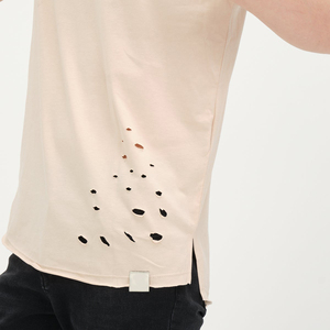 เสื้อยืดผู้ชายสไตล์วินเทจ ขาดๆ แบบโอเวอร์ไซส์ ผ้าฝ้าย 100% สตรีทแวร์ลำลอง แขนสั้น คุณภาพดี - Product Image 6