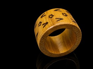 Anneau de serviette en bois 4,5 cm, design moderne et écologique pour la décoration de table de mariage - Product Image 2