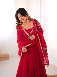 Women's <b>Red</b> Embroidered Gown& Bottom With Dupatta Floor-Length Traditional Wedding Dress Loose Fit Indian Pakistani Clothing - Product Image 4