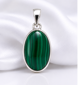 Collier en argent sterling avec malachite, pendentif en pierre précieuse verte, pendentif ovale en argent, bijoux en malachite faits à la main, cadeau élégant pour - Product Image 1