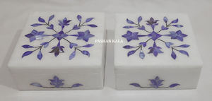 Boîtes de rangement pour bijoux en marbre blanc de la plus belle qualité et finition la plus raffinée, avec incrustations de nacre bleue et motifs floraux, pour le Ramadan. - Product Image 4