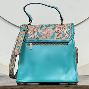 Bolso Bandolera de Cuero Genuino Bohemio para Mujer, Diseño Floral Repujado, Bolso Mensajero de Piel de Vaca con Cierre de Solapa y Correa Ajustable - Product Image 5