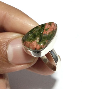 Anillo de Plata de Ley 925 con Gema de Jaspe Unakita Natural, Hecho a Mano, Forma de Pera, Estilo Bohemio, para Boda, de KGN SILVER JEWELLERY HOUSE - Product Image 3