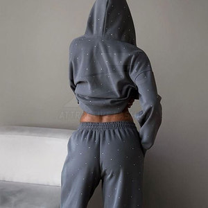 Conjunto Deportivo Moderno para Mujer con Pedrería, Estilo Relajado y Cómodo para Looks a la Moda - Product Image 6