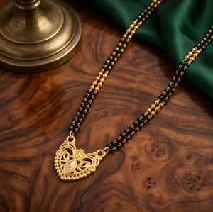 Collar Tradicional Divyoro de Aleación de Cobre Chapado en Oro con Cuentas y Colgante de Corazón, Joyería de Boda para Mujeres, Hinduismo - Product Image 4
