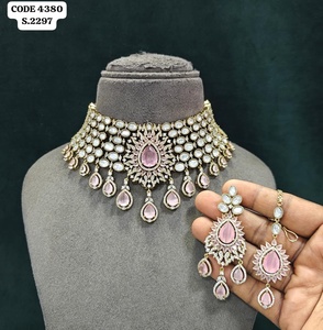 Conjunto de Joyería Chapada en Oro Antiguo para Fiesta: Collar Gargantilla con Piedra Corte Pera, Pendientes y Mangtika para Mujer - Proveedor - Product Image 2