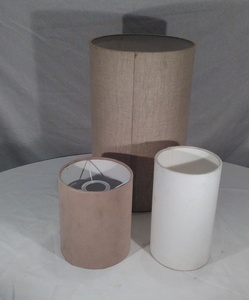Abat-jour en tissu de lin cylindrique, design minimaliste fait main pour couvercles de lampes avec douilles E27, structure en fil de fer - Product Image 6
