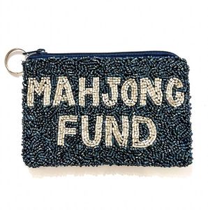 Porte-monnaie artisanal exquis orné de perles, avec des broderies détaillées et un design traditionnel élégant - Product Image 6