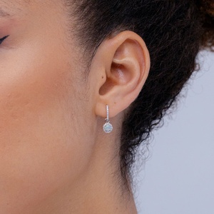 Pendientes de Oro Sólido de 14 Quilates con Ópalo Natural y Halo de Diamantes, Pendientes Redondos con Ópalo, Fabricante OEM ODM, Regalo para Novia - Product Image 3