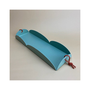 Plateau de service en métal bleu ciel de qualité supérieure, design contemporain, personnalisable, plateau décoratif pour collations, pour restaurants et hôtels. - Product Image 1