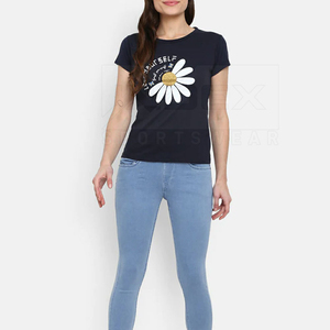 Camiseta de Manga Corta para Mujer, Cuello Redondo, Color Azul Marino, con Estampado de Margaritas, Informal, Primavera-Verano, 100% Algodón, Corte Regular - Product Image 4