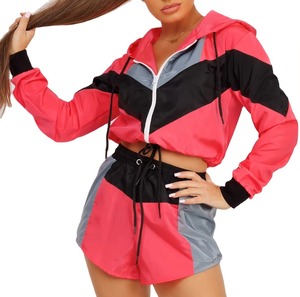 Ensemble short coupe-vent imperméable brodé sur mesure avec boutons, en tissu polyester respirant à mémoire de forme, deux pièces surdimensionnées pour femme - Product Image 1