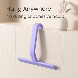 Tergivetro doccia in silicone monopezzo con gancio integrato per appendere facilmente, ideale per finestre, porte e specchi domestici - Product Image 4