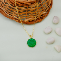 Pendentif rond en onyx vert sculpté - Collier solitaire bohème - Charme artisanal gravé en intaglio - Accessoires de mode