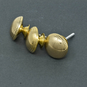 Pomo de Gabinete de Metal de Diseño, Grabado, Acabado Dorado Antiguo, Tirador Decorativo para Cajones, para Restauración de Muebles - Product Image 1