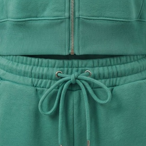 Ensemble 2 pièces en polaire pour femme : sweat à capuche et short, couleur unie, décontracté, au-dessus du genou, fermeture éclair avant, taille à cordon, coupe droite, printemps-été - Product Image 5