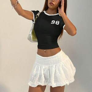 Camisetas Cortas para Mujer al por Mayor, de Alta Calidad, con Estampado Serigrafiado, Estilo Y2K - Product Image 4