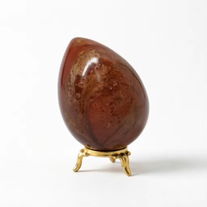 Œuf en pierre précieuse polie en forme de larme sur support doré pour la décoration Feng Shui à la maison - Product Image 2