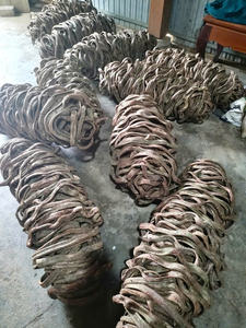 Vignes <span class=keywords><strong>de</strong></span> Liana Torsadées Naturelles en Gros, Lianes Forestières pour Décoration en Bois, Matériaux <span class=keywords><strong>de</strong></span> Décoration Rustique Durable, Fournisseur Vietnamien - Product Image 6