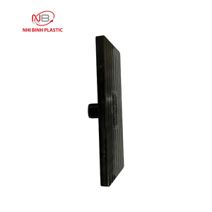 Bloque de Acabado de Superficie de Plástico PP Reciclado Negro Moldeado por Inyección OEM 227x65x55.38mm para Equipos de Limpieza Industrial ODM Personalizado - Product Image 1