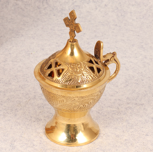 Antique brass dhoop incense <b>burner</b> stand with a long carved <b>side</b> handle for pooja, available at wholesale prices. - Product Image 4
