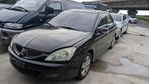 Venta al por mayor de coches usados: Vehículos automotrices de calidad excepcional, con volante a la izquierda, para transporte. - Product Image 3