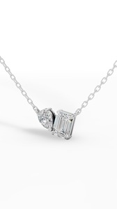 Collier Toi et Moi élégant en argent sterling 925 avec pendentif bypass à deux pierres, diamant simulé taille poire et émeraude, idéal comme cadeau - Product Image 2