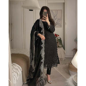 Conjunto de Top y Pantalón de Fiesta para Mujer de Diseñador y Hermoso Dupatta - Product Image 1