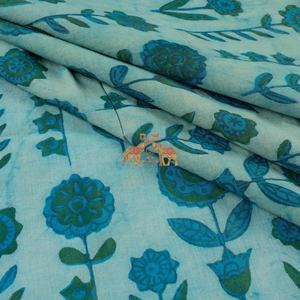 Tissu en coton Dabu léger de qualité supérieure, bleu indigo, robe kimono fantaisie pour femmes et filles indiennes, multi-usages pour sacs et housses - Product Image 2