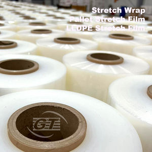 Vente directe d'usine de film étirable industriel transparent LLDPE 23mic X 500mm X 200M Film plastique PE Fabricant vietnamien - Product Image 3