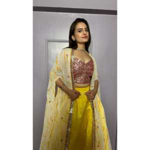 Elegante Conjunto de Lehenga Indo-Occidental para Mujer para Fiestas con un Exquisito Detalle de Koti - Product Image 4