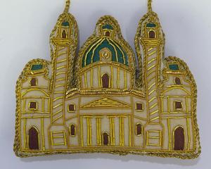 Handcrafted Velvet Heart Shaped <b>Christmas</b> Ornament Embroidered Green Hanging Decoration Gold Leaf <b>Top</b> Customized Size KUSHANG - Product Image 3