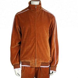 Ensemble de survêtement personnalisé en velours color-block avec broderie, comprenant un pantalon de survêtement zippé et un sweat à capuche, et une veste en velours - Product Image 3