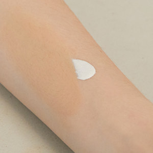 ครีม CC รีฟโคเว่ คอร์เรคชั่น คอนฟอร์ต เอสเซนส์ สำหรับผิวมัน 40 มล. - Product Image 2