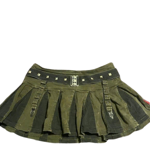 กระโปรงยีนส์แบบเย็บปะติดที่ไม่เหมือนใครงานศิลป์ทำด้วยมือผ้าเดนิมจำนวน50ชิ้นจากโรงงานเวียดนาม - Product Image 4